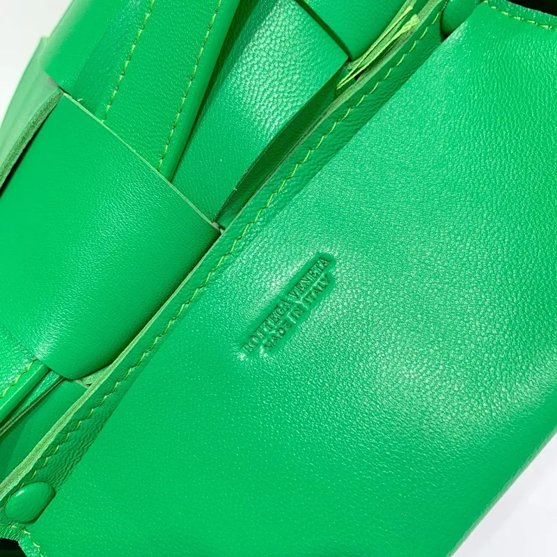 All categories 💚 Authentic bags 💚 BV 2025 new BV crossbody bag